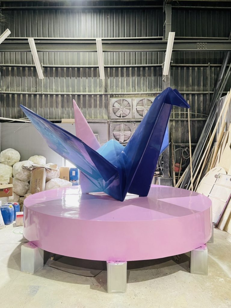 Outdoor Fiberglass Paper Crane Statue For Park