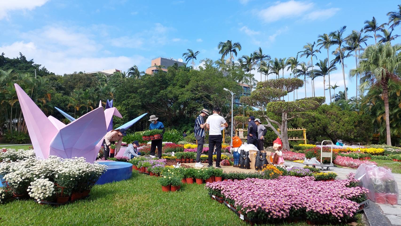 Outdoor Fiberglass Paper Crane Statue For Park