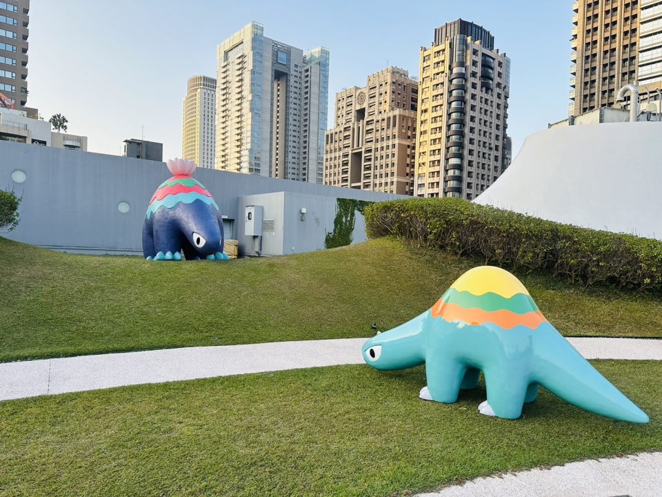 Fiberglass  Dinosaur Statue-National Taichung Theater 