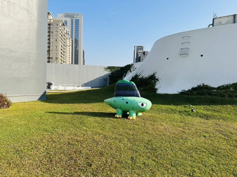 Fiberglass  Dinosaur Statue-National Taichung Theater 