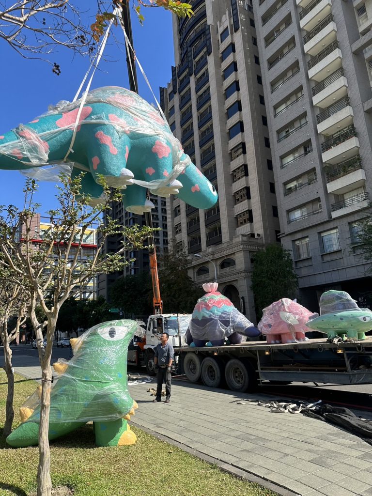 Fiberglass  Dinosaur Statue-National Taichung Theater 